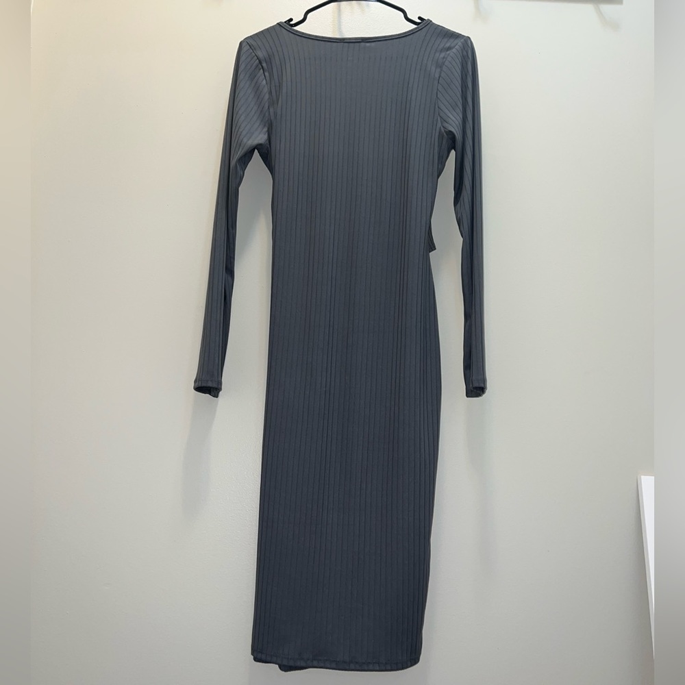 Pink Lily Ribbed Midi Grey Dress - Picture 12 of 12